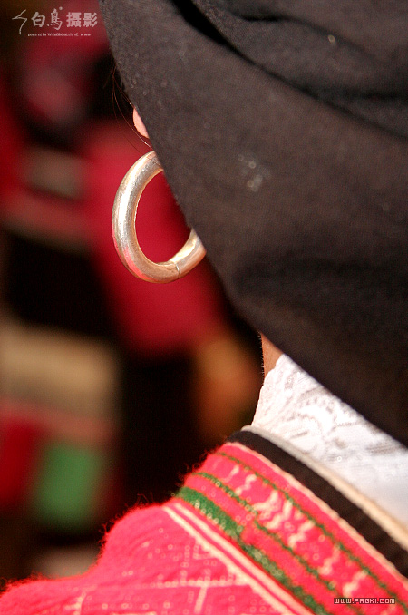 �ؼ���:������ɫ����